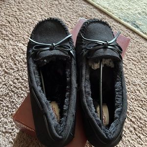 Black mocassins